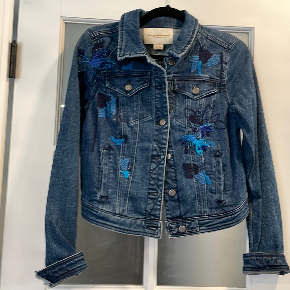 Anthropology Women’s Denim Jacket beaded embroidery size small NWT